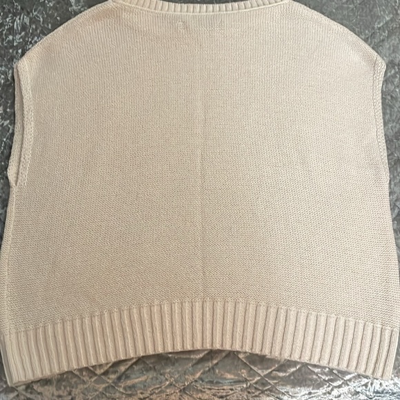 Loft Cream Colored Sweater Tank Top -Size Medium - Picture 6 of 6